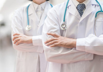 Врачи в клинике